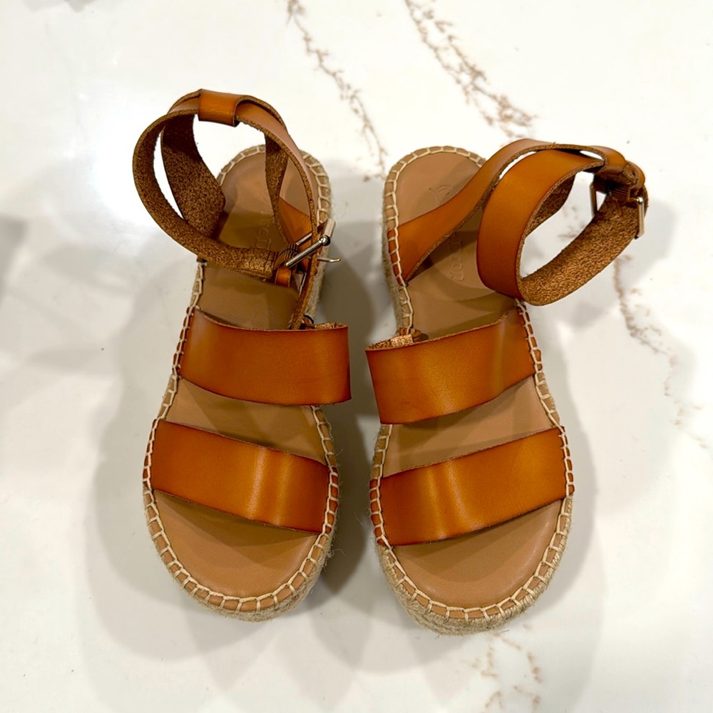 The Drop Listilla Espadrille Sizes 5 & 5.5 color cognac
Never Worn